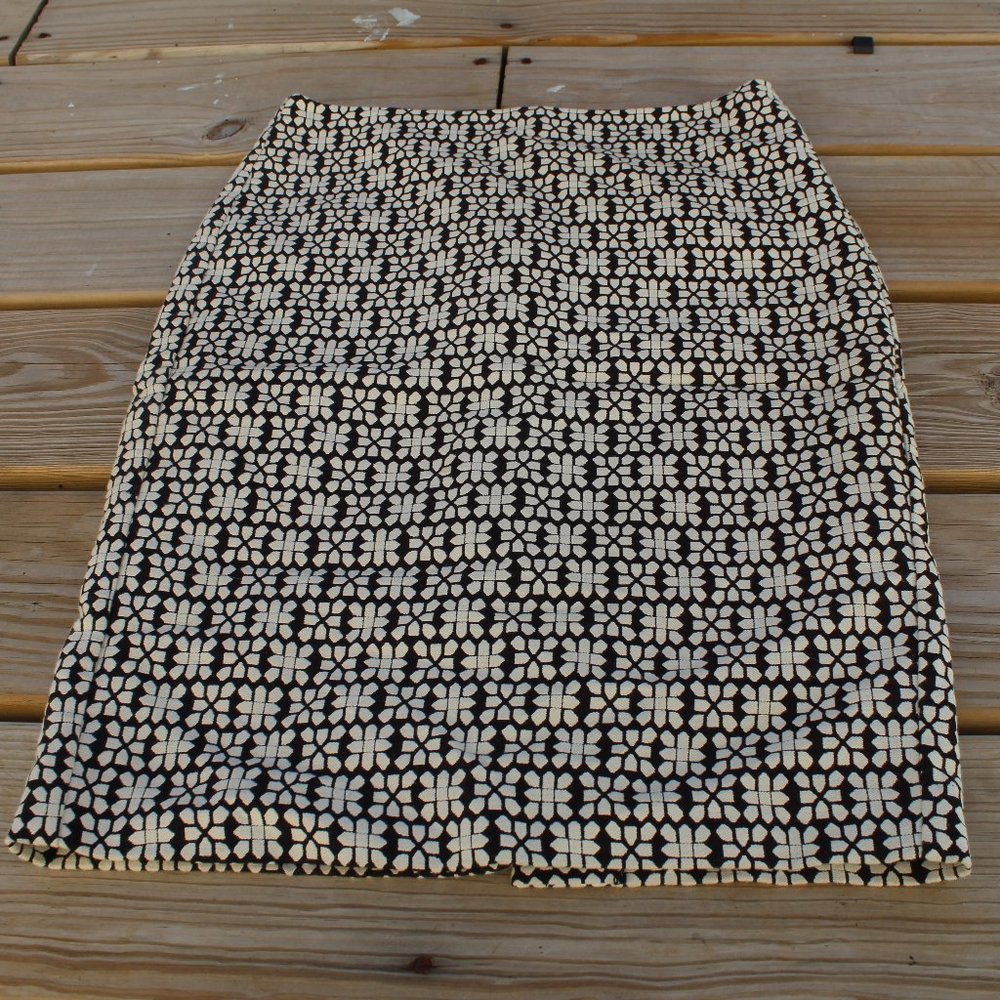 Cute Pencil Banana Republic Black/White Skirt